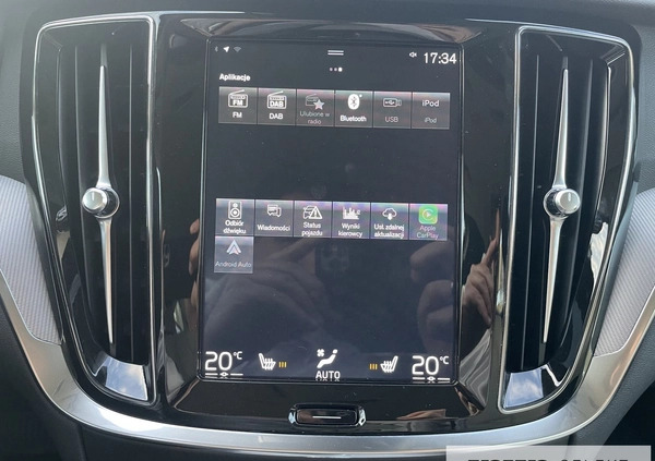 Volvo V60 Cross Country cena 144900 przebieg: 128990, rok produkcji 2019 z Warszawa małe 596